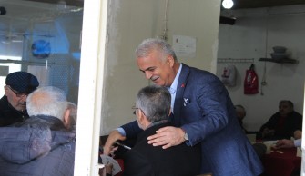 Baş, Kenan Evren Bulvarı’nda Çukurovalılarla Buluştu