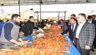 Kapalı Semt Pazarı ziyaretine Ak Parti Milletvekili Dağlı ve ilçe başkanları da katıldı