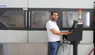 VİDA OVALAMA MAKİNESİNİ YERLİLEŞTİRDİ Daha verimlisini daha ucuza mal etti
