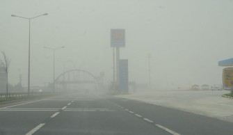 Adana güne kum fırtınası ile uyandı