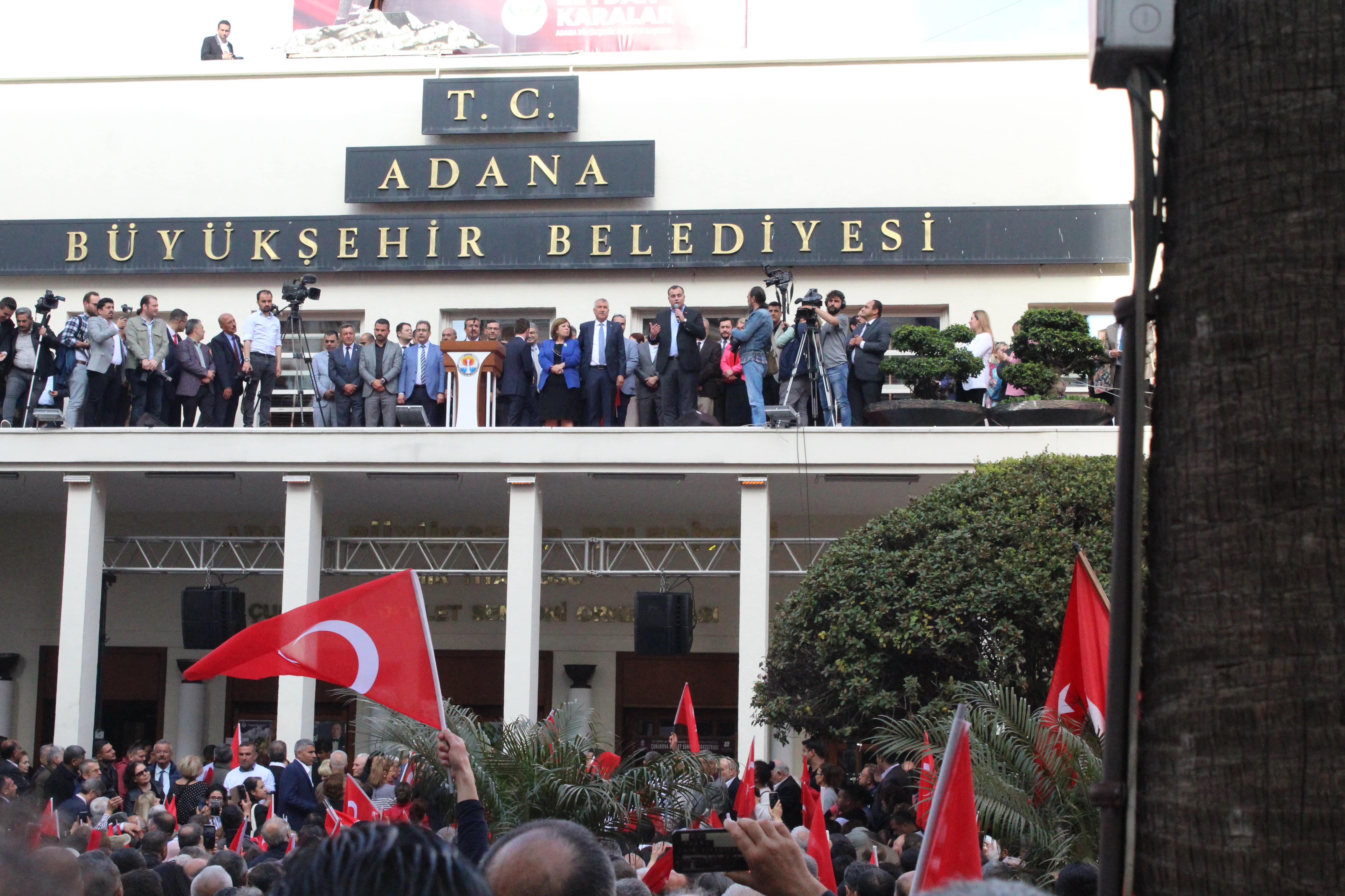 Zeydan Karalar ve Akif Akay mazbatalarını aldı