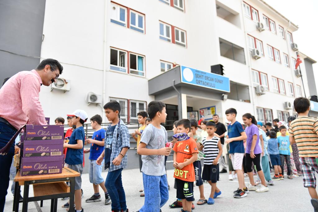 SARIÇAM BELEDİYESİ’NDEN KURAN KURSU ÖĞRENCİLERİNE İKRAM